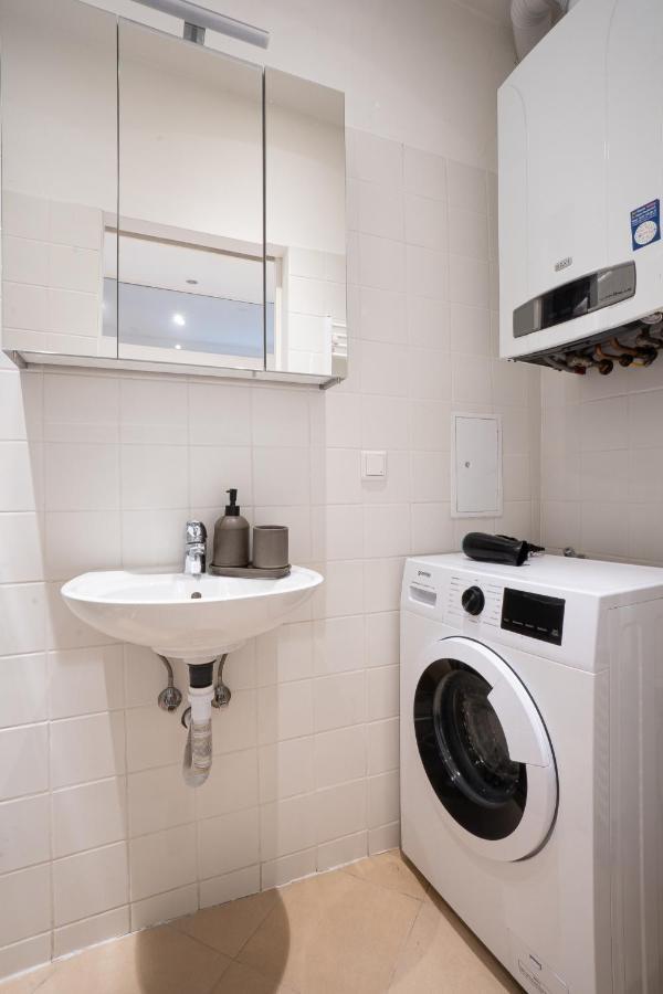 Comfortable, Balcony Apartment - Quick Access To Vienna'S Old Centre Екстериор снимка